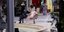 Ένας άνδρας καθόταν γυμνός σε παγκάκι στο κέντρο του Ηρακλείου Κρήτης / Φωτογραφία: flashnews.gr