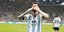Ο Μέσι πανηγυρίζει το γκολ του για την Αργεντινή κόντρα στο Μεξικό, στο Μουντιάλ 2022