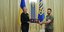  Η επίτροπος της ΕΕ, Κάντρι Σίμσον στην Ουκρανία με τον Βολοντίμιρ Ζελένσκι