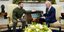 Ο Βολοντίμιρ Ζελένσκι απονέμει στρατιωτικό μετάλλιο στον Τζο Μπάιντεν για την βοήθειά του προς την Ουκρανία