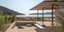 Tα σπίτια στη Σέριφο με θέα την παραλία Βαγιά