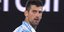 To «δολοφονικό» βλέμμα του Νόβακ Τζόκοβιτς στους πανηγυρισμούς του Στέφανου Τσιτσιπά, στον τελικό του Australian Open