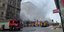 Πυροσβέστες έξω από κτίριο που καίγεται στη Σκωτία