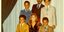 Ο Ike & η Tina Turner ποζάρουν για ένα πορτρέτο με τον γιο τους και τους θετούς γιους τους περίπου το 1972