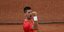 Ο Τζόκοβιτς πανηγυρίζει νίκη του στο Roland Garros