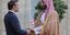 Εγκάρδιος χαιρετισμός Εμανουέλ Μακρόν με Μοχάμεντ Μπιν Σαλμάν σε παλαιότερη συνάντησή τους