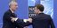 Ο Γενς Στόλτενμπεργκ και ο Εμανουέλ Μακρόν συναντήθηκαν στο πλαίσιο της επικείμενης Συνόδου Κορυφής του ΝΑΤΟ