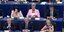 Ευρωπαϊκό Κοινοβούλιο: Η επίτροπος Γιόχανσον... έπλεκε ενώ μιλούσε η Ούρσουλα φον ντερ Λάιεν 