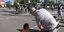 Χαστούκι on camera εφαγε ακτιβιστής σε δρόμο του Μονάχου