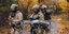 Στρατιώτες χειρίζονται drone
