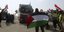 Φορτηγό με ανθρωπιστική βοήθεια περνά μέσω της Ράφα στη Λωρίδα της Γάζας