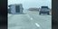 Θυλλώδεις άνεμοι ανέτρεψαν τροχόσπιτο σε αυτοκινητόδρομο, δείχνει βίντεο στο TikTok