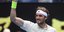 Ο Στέφανος Τσιτσιπάς πανηγυρίζει την νίκη του εναντίον του Λούκα Βαν Ας για το Αυστραλιανό Open