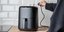 Σύνδεση air fryer στην πρίζα