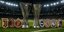 Τα τρόπαια Europa League και Conference League με σήματα ομάδων που θα συμμετέχουν στις δύο διοργανώσεις τη σεζόν 2026-27