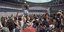 Ο Ντιέγκο Μαραντόνα με το τρόπαιο στο Estadio Azteca της Πόλης του Μεξικού μετά τη νίκη της Αργεντινής επί της Δυτικής Γερμανίας στον τελικό