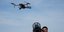Γερμανός αστυνομικός με ένα αντι-drone παρεμβολέα