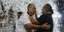 Ο Μάριος Ηλιόπουλος συγχαίρει τον Μιχάλη Μπούση κατά τη διάρκεια της απονομής του Super Cup στον ΟΦΗ