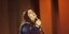 Η Cass Elliot, γνωστή ως Mama Cass και μέλος των Mamas and the Papas, κατά τη διάρκεια τηλεοπτικής εμφάνισής της στο Λονδίνο, περίπου το 1968