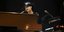 Η Αλίσια Κις παίζει σε δύο πιάνο στα Grammy /Φωτογραφία: AP