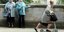 Σούπερ 74χρονη μετακινείται παντού με το… πατίνι της [εικόνες]