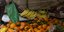 Πάγκος με φρούτα σε λαϊκή αγορά / Φωτογραφία: ΜΟΤΙΟΝΤΕΑΜ/ ΒΕΡΒΕΡΙΔΗΣ ΒΑΣΙΛΗΣ