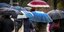 Βγαίνουν ξανά οι ομπρέλες/ Φωτογραφία: EUROKINISSI- ΓΙΩΡΓΟΣ ΚΟΝΤΑΡΙΝΗΣ