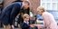 Ο πρίγκιπας Τζορτζ την πρώτη ημέρα στο σχολείο. Πηγή φωτό: AP/Richard Pohle