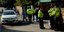 Η αστυνομία έχει αποκλείσει ένα πάρκο που επισκέφθηκε το ζευγάρι των Βρετανών στο Σάλσμπερι (Φωτογραφία: ΑΡ) 