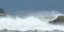 Σέρφερ δαμάζουν τα κύματα στη Μαραθόπολη/ Φωτογραφία: gargalianoionline