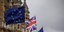 σημαίες Ηνωμένου Βασιλείου και Ευρωπαϊκής Ενωσης/Φωτογραφία: AP
