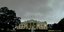 Μαύρα σύννεφα πάνω από τον Λευκό Οίκο (Φωτογραφία: ΑΡ) 