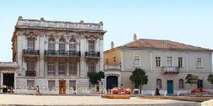 Το άγνωστο παλάτι της πλατείας Κλαυθμώνος