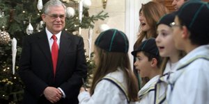 Και αρχή καλός μας χρόνος έψαλαν στον πρωθυπουργό