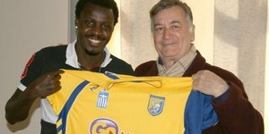 Πήρε Ακαλέ ο Παναιτωλικός