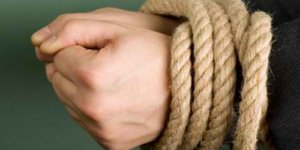 Μπήκαν στο σπίτι 36χρονου στην Κομοτηνή