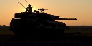 «Πράβδα»:Πραξικόπημα και Ελληνοτουρκικός πόλεμος το 2012