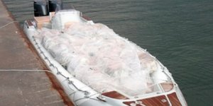 Λιμενικοί εντόπισαν φουσκωτό σκάφος γεμάτο με ένα τόνο ναρκωτικά