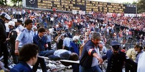 Οι μεγαλύτερες ποδοσφαιρικές τραγωδίες [βίντεο]