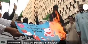 Οι Πακιστανοί... καίνε καρδιές [βίντεο]