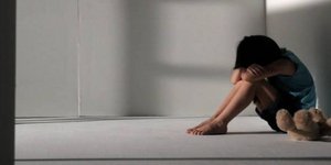 Τους διώχνουν από την γειτονιά μετά τις καταγγελίες για παιδεραστία