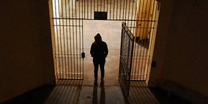 Ισόβια στον πατέρα που βίασε και ξυλοκόπησε μέχρι θανάτου την 1