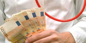 Εκτός καθηκόντων οι γιατροί που έγραφαν «μαϊμού» αναρρωτικές άδειες