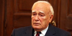 Κάρολος Παπούλιας