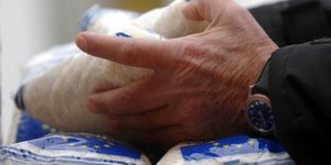 Οι Γάλλοι στέλνουν επισιτιστική βοήθεια στην... Ελλάδα