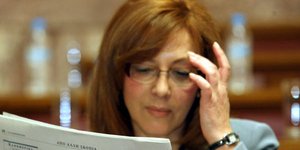 Γιαννακά: Ο Σαμαράς φοβάται να αντιμετωπίσει τον Βενιζέλο στο ντιμπέιτ