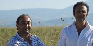 Στους κινηματογράφους από χθες το «Magic Hour» του Κώστα Καπάκα [τρέιλερ]