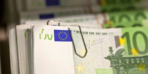 Τρεις ωρολογιακές βόμβες στα θεμέλια του Προϋπολογισμού