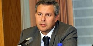 Τον Τάκη Κάμπρα όρισε επικεφαλής του γραφείου Τύπου της Βουλής ο Πολύδωρας