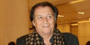 «Έφυγε» ο γνωστός ηθοποιός Κώστας Καρράς